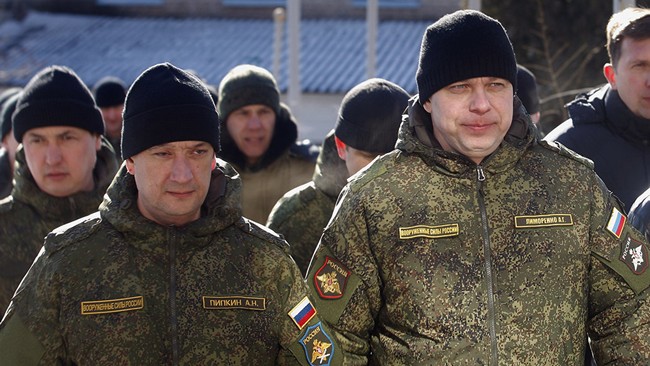 Россия отозвала офицеров из Донбасса