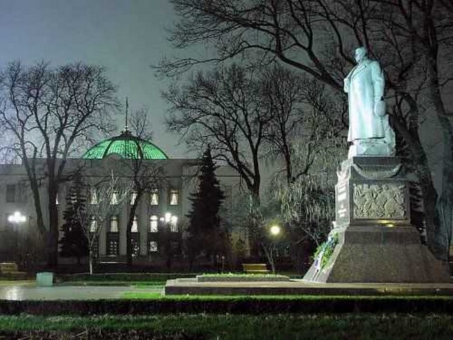 памятник Ватутину Киев
