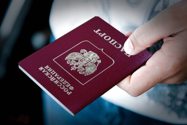 врут о выдаче паспортов