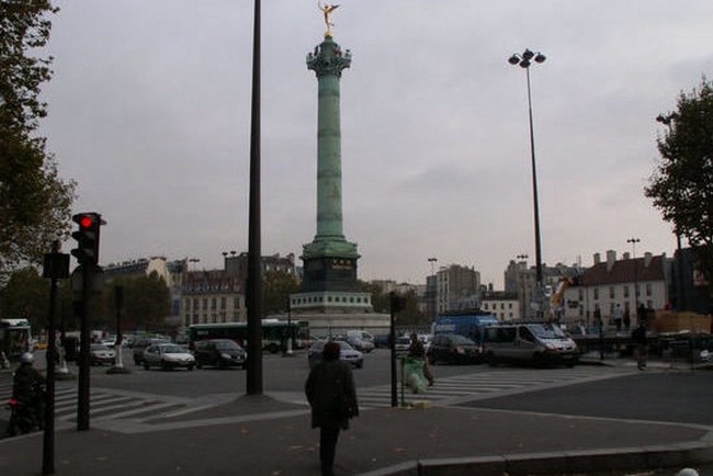 площадь Бастилии Париж