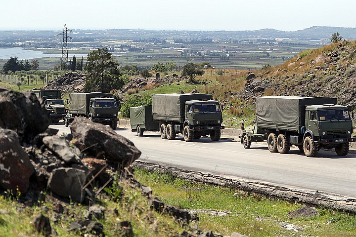 Сирия колонна военных грузовиков