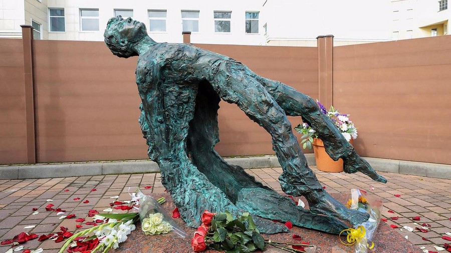 Есенин памятник в Москве на 125-летие